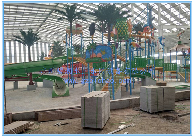 水上樂(lè)園設(shè)備